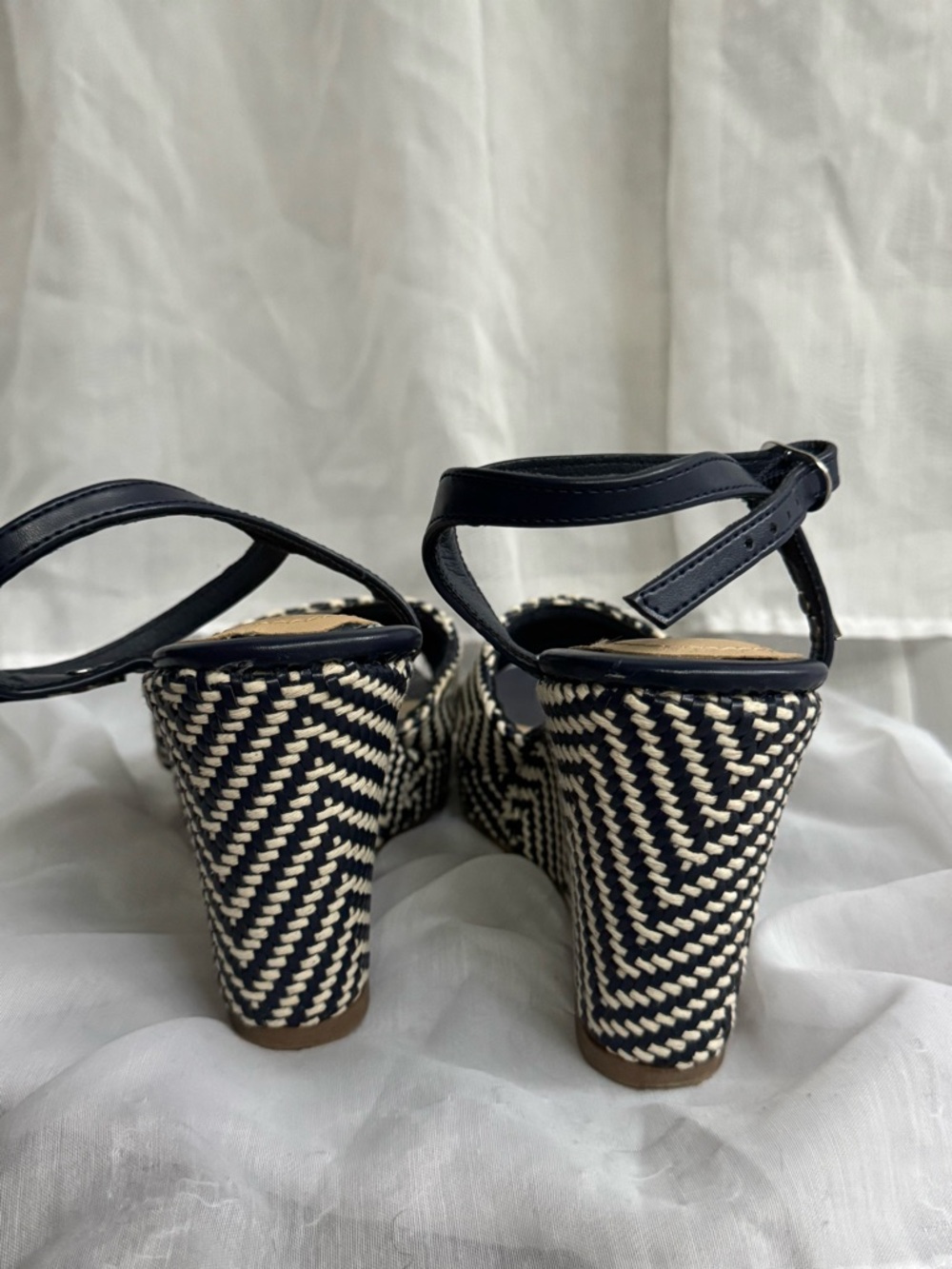 Nautica Wedge Sandals - Picture 9 of 11